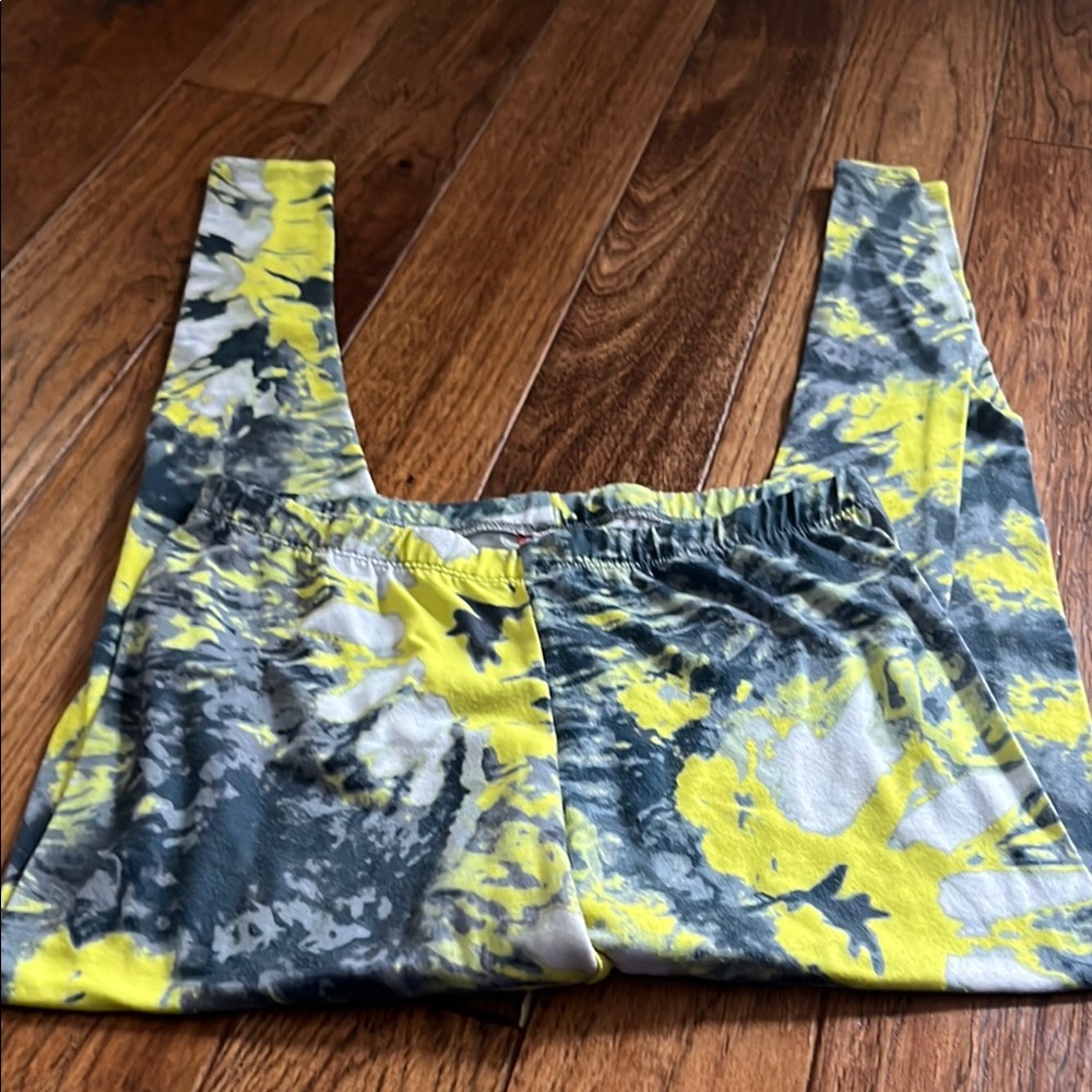Just Ginger Vibrant Yellow and Gray Tie-Dye Leggings